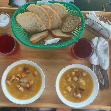 Отель Маленький Рай 자토카 외부 사진