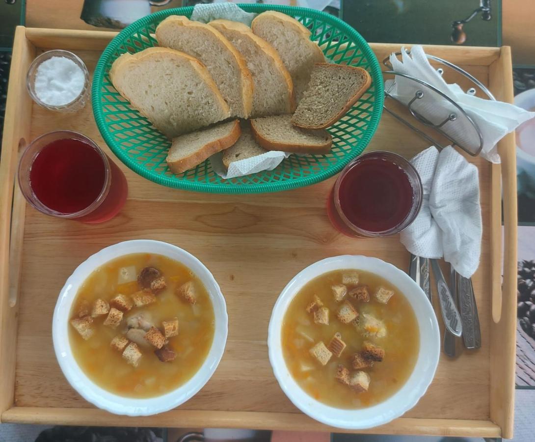 Отель Маленький Рай 자토카 외부 사진