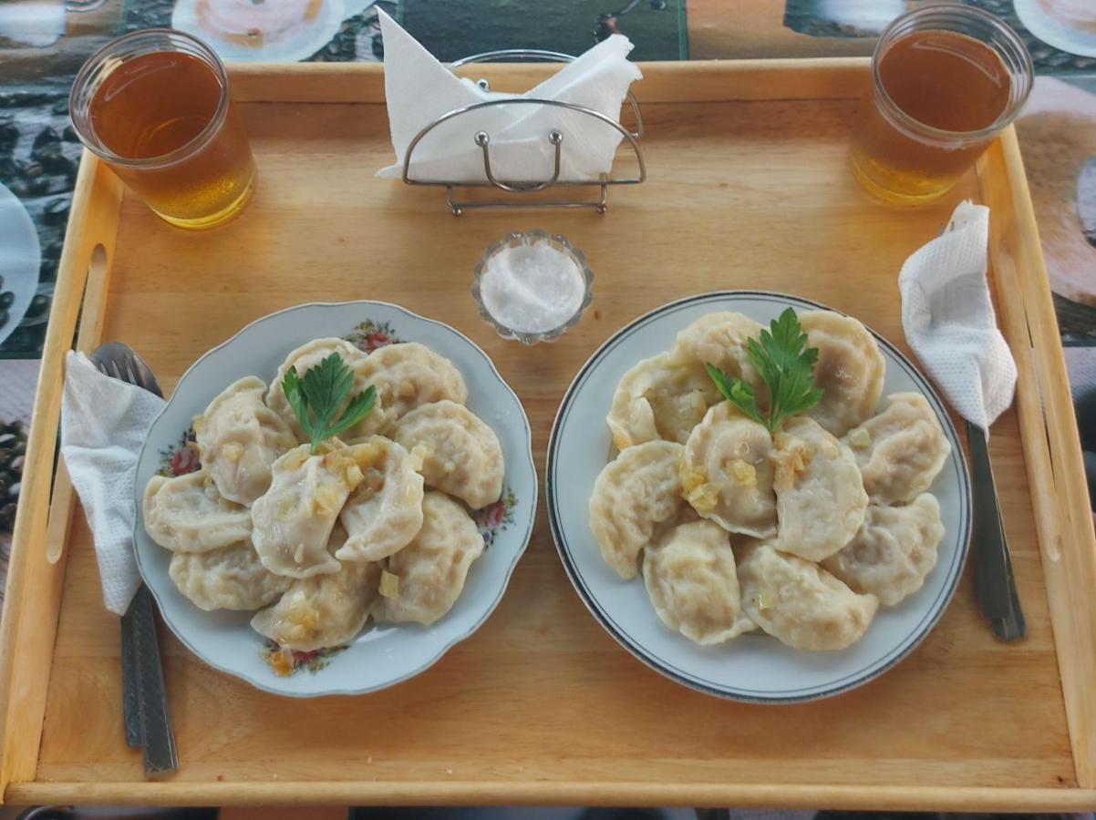 Отель Маленький Рай 자토카 외부 사진